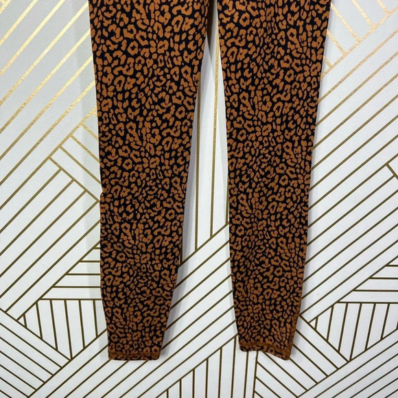 J.Crew Weekend High Rise 7/8 Leggings in Leopard Print - Picture 7 of 11